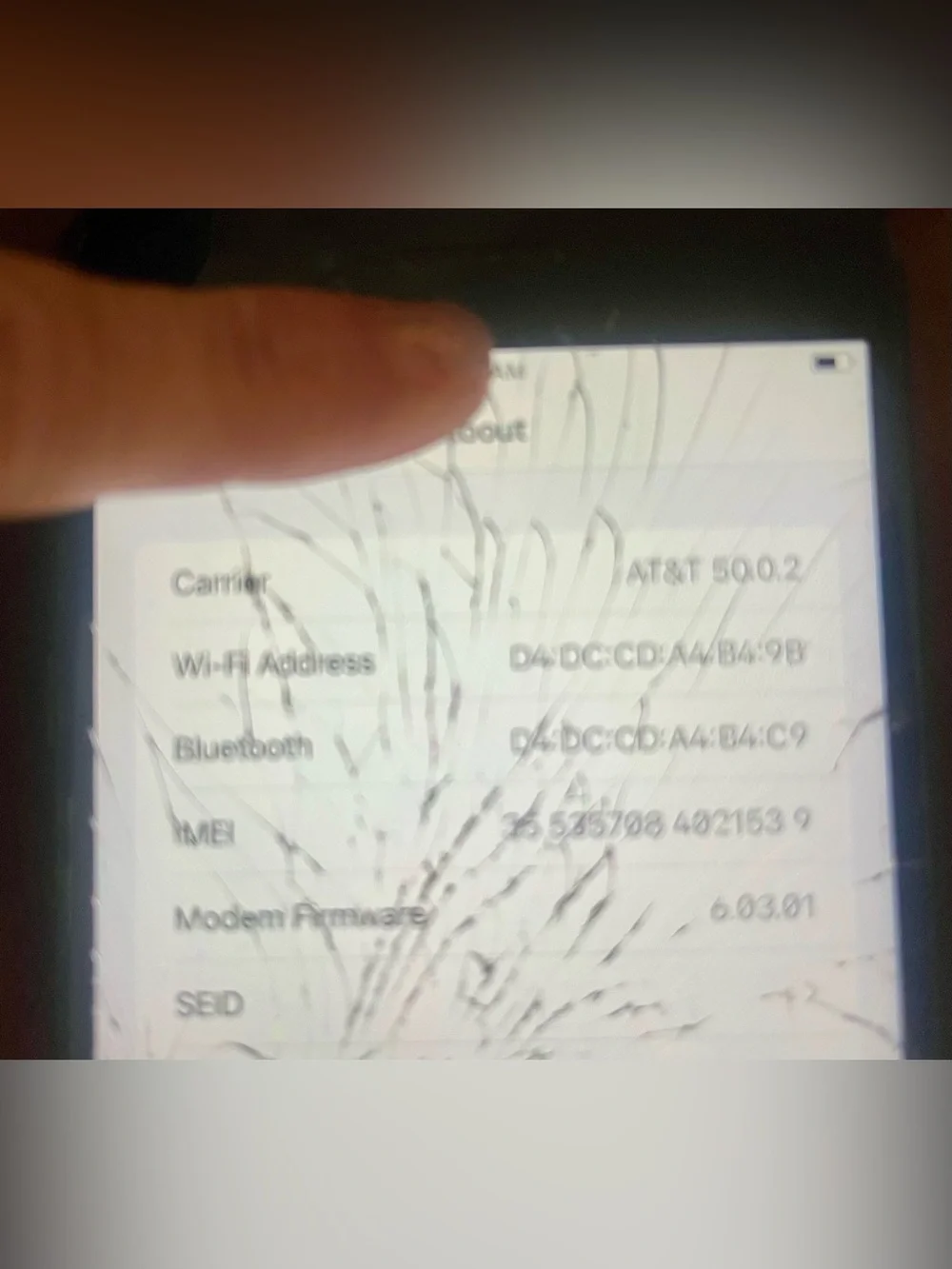 iPhone📱 7 Plus w/broken screen AT&T